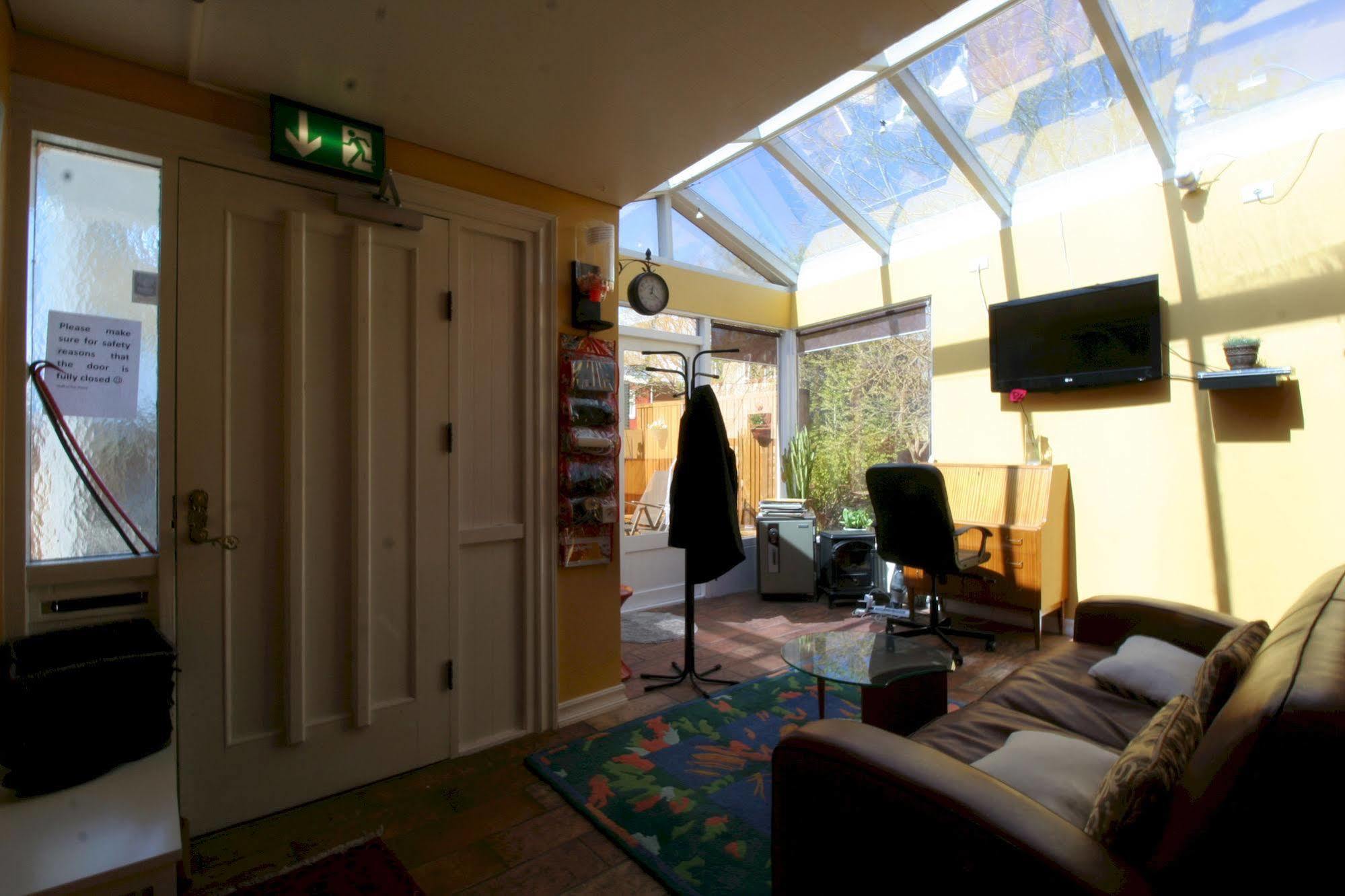 Our House Guesthouse Reykjavík Esterno foto